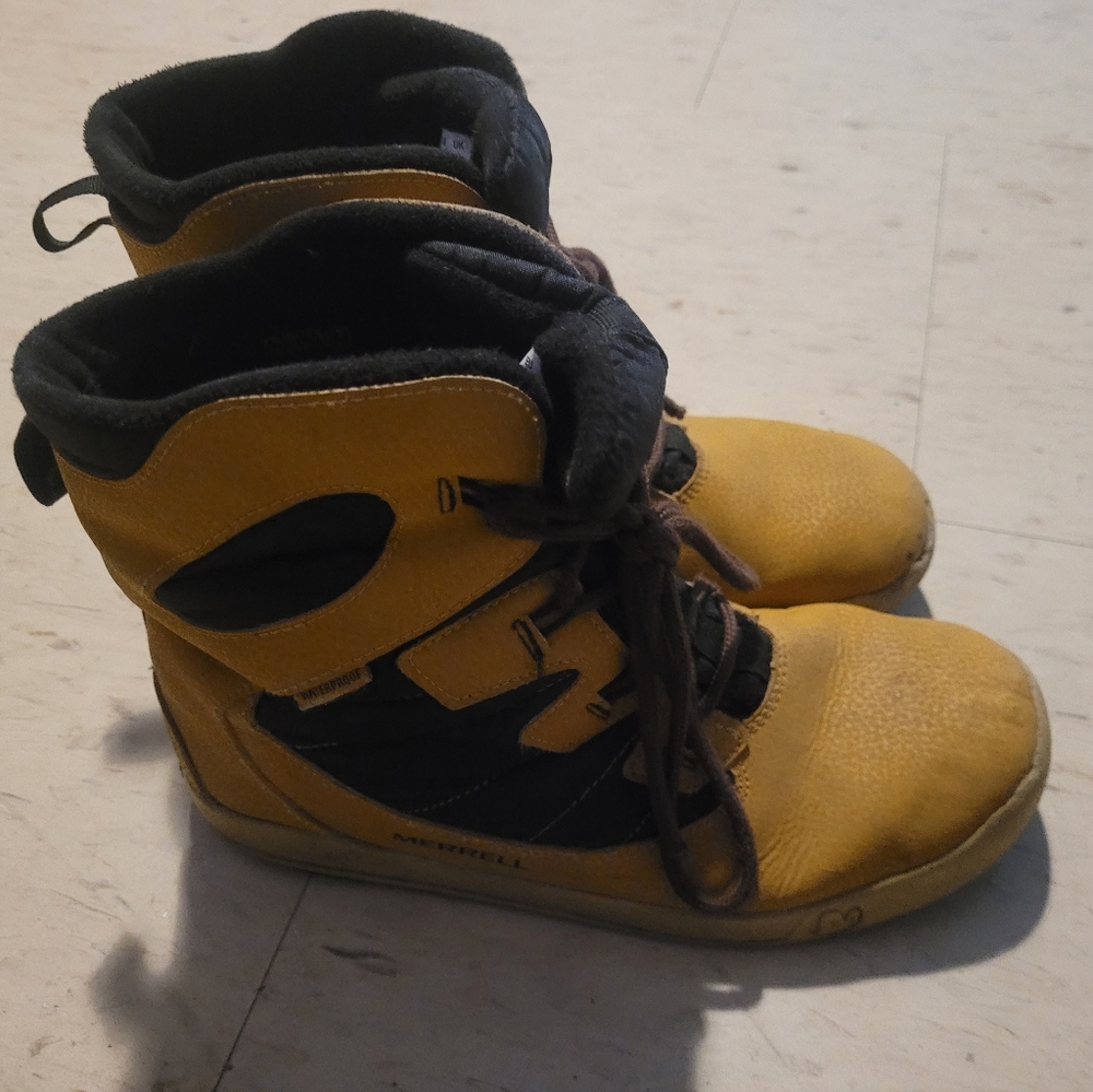 Merrell Men's Yellow and Black Outdoor Boots